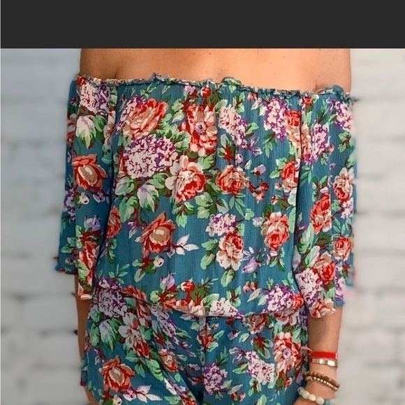 Kori America off shoulder, teal floral crinkle romper.  Size Large. - Picture 4 of 6